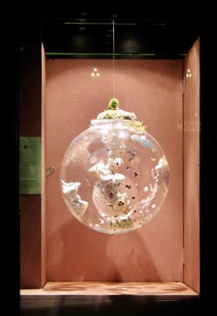 Lydia Venieri, Art in the Windows